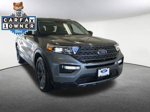 Used 2023 Ford Explorer XLT w/ Equipment Group 202A AWD/4WD image 17