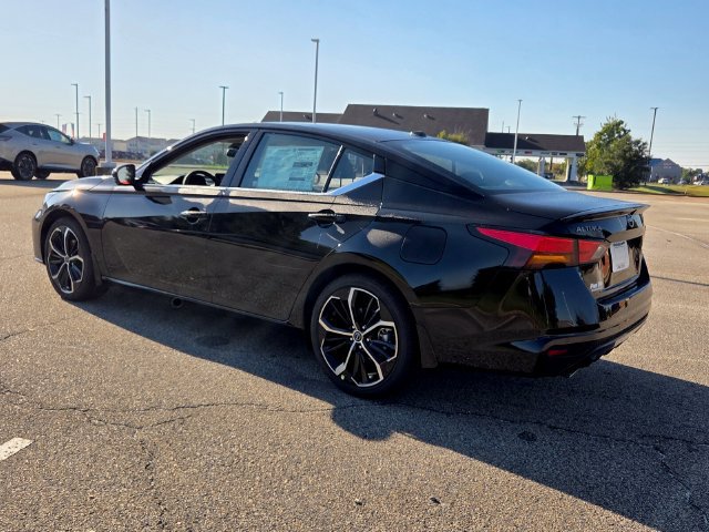 New 2026 Nissan Altima 2.5 SR w/ SR Premium Package FWD image 9