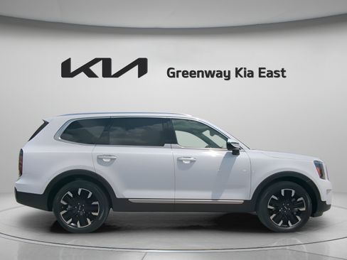 Certified 2024 Kia Telluride SX Prestige w/ Towing Package AWD/4WD image 4