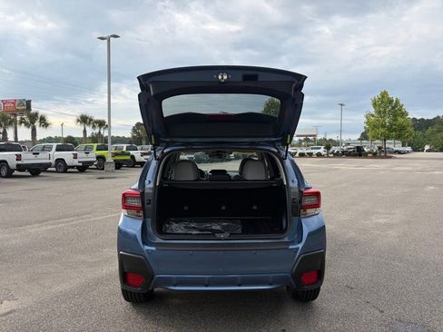 Used 2023 Subaru Crosstrek 2.5i Limited AWD/4WD image 8
