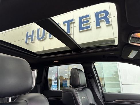 Used 2015 Jeep Grand Cherokee SRT w/ Trailer Tow Group IV AWD/4WD image 43