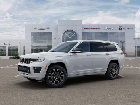New 2025 Jeep Grand Cherokee L Overland w/ Rear Seat Video Group I AWD/4WD image 2