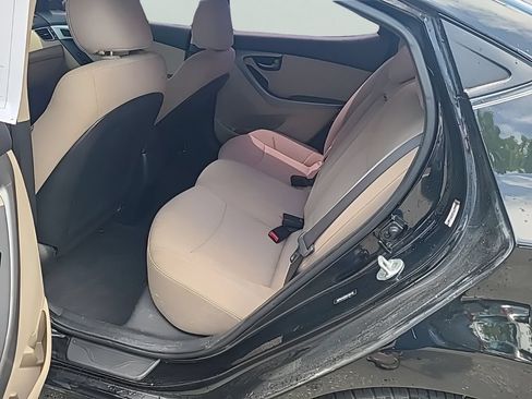 Used 2016 Hyundai Elantra SE FWD image 16