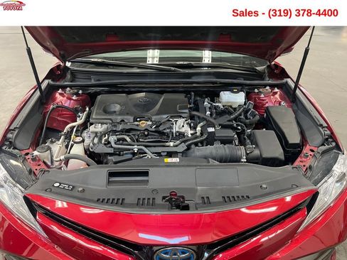 Used 2020 Toyota Camry XLE w/ Carpet Mat Package FWD image 21