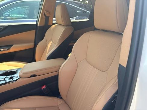 Used 2025 Lexus NX 250 FWD w/ Accessory Package (Z1) image 2