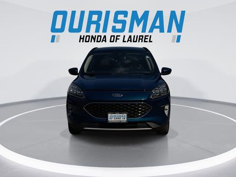 Used 2020 Ford Escape Titanium AWD/4WD image 3