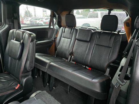 Used 2019 Dodge Grand Caravan GT image 17