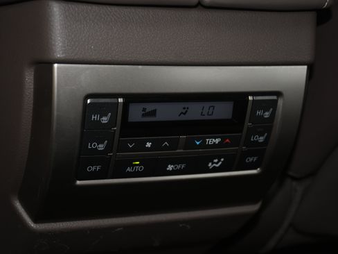Used 2015 Lexus GX 460 w/ Premium Package AWD/4WD image 17