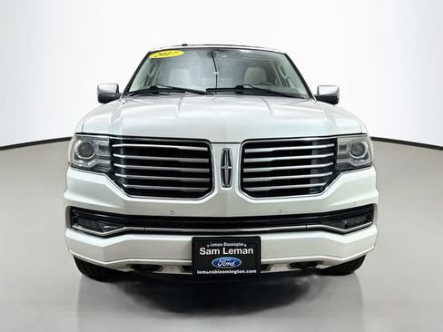 Used 2017 Lincoln Navigator L Select RWD image 2