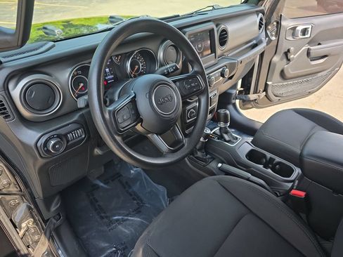 Used 2022 Jeep Wrangler Sport AWD/4WD image 15