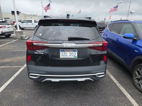 Used 2022 Kia Seltos S image 4