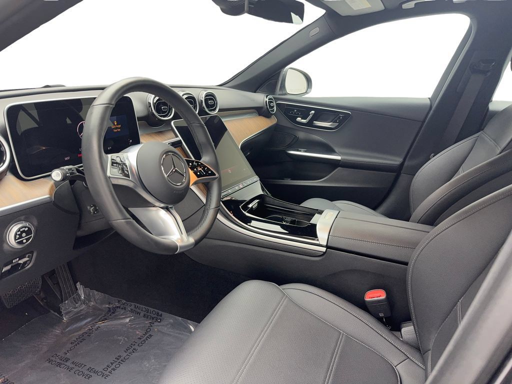 Used 2025 Mercedes-Benz C 300 4MATIC Sedan image 17