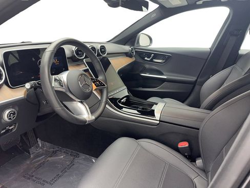 Used 2025 Mercedes-Benz C 300 4MATIC Sedan image 17