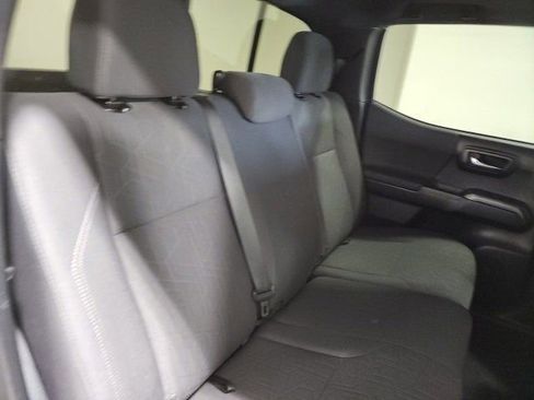 Used 2017 Toyota Tacoma TRD Sport image 20