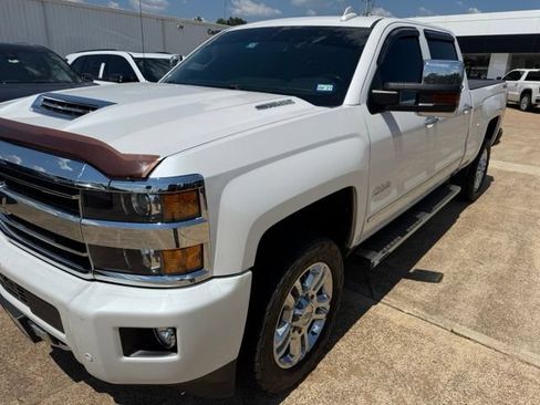 Used 2019 Chevrolet Silverado 2500 High Country w/ Duramax Plus Package AWD/4WD image 2
