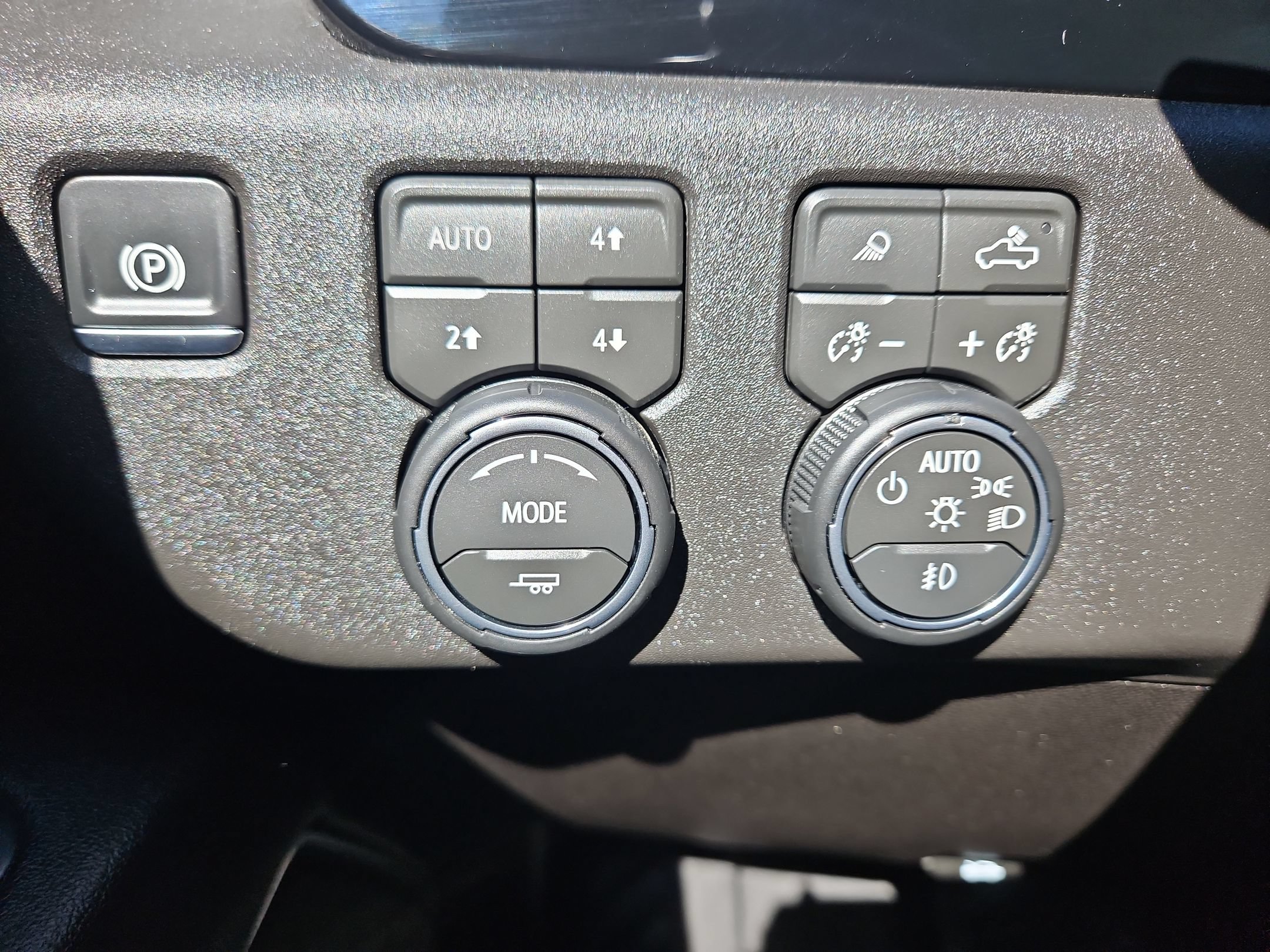 Used 2026 Chevrolet Silverado 2500 LTZ AWD/4WD image 25