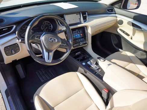 Used 2020 INFINITI QX50 Luxe w/ Navigation Package AWD/4WD image 9