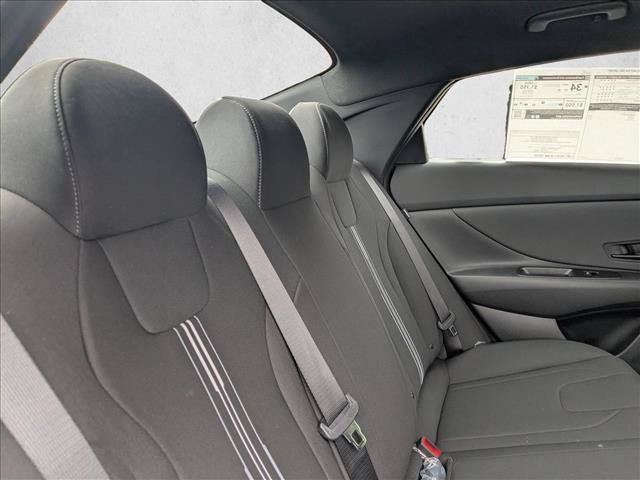 Used 2025 Hyundai Elantra Sport FWD image 19