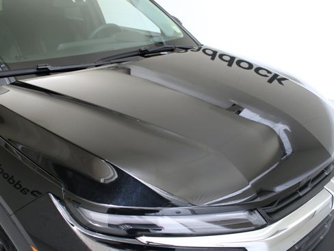 Used 2024 Chevrolet TrailBlazer LT AWD/4WD image 12