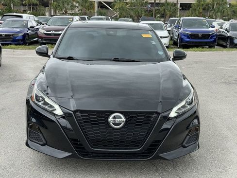 Used 2021 Nissan Altima 2.5 SR w/ SR Premium Package FWD image 3