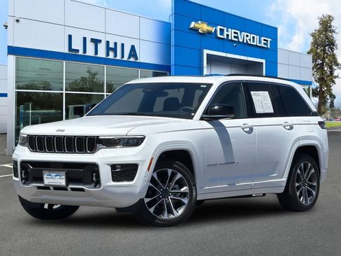 Used 2024 Jeep Grand Cherokee Overland AWD/4WD image 1