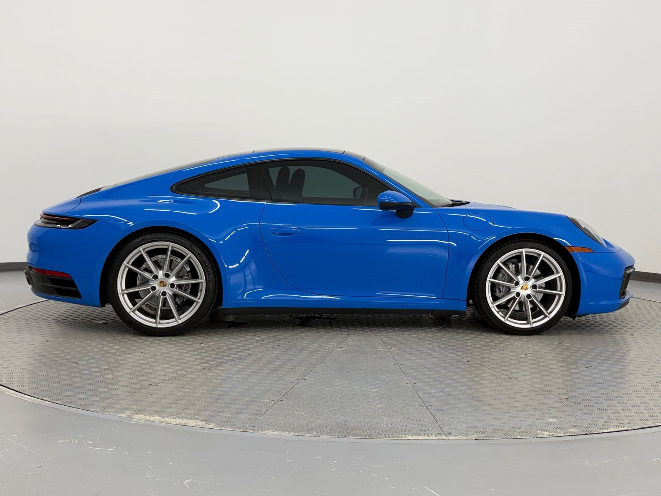 Certified 2022 Porsche 911 Carrera 4 w/ Sport Package AWD/4WD image 8