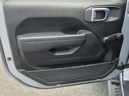 Used 2023 Jeep Wrangler Willys image 31