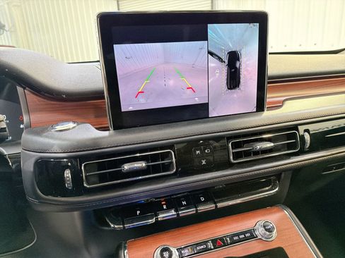 Used 2023 Lincoln Aviator Reserve w/ Equipment Group 201A image 18