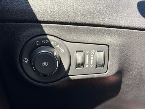 Used 2020 Jeep Compass Limited AWD/4WD image 28