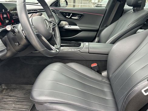Used 2024 Mercedes-Benz E 350 4MATIC Sedan image 11