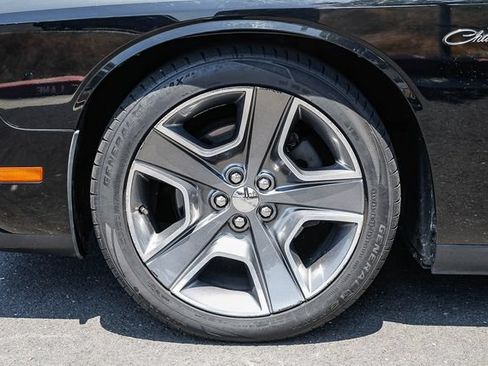 Used 2013 Dodge Challenger R/T RWD image 11