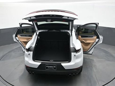 New 2026 Porsche Cayenne Coupe AWD/4WD image 28