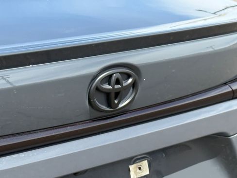 Used 2024 Toyota Corolla SE FWD image 9