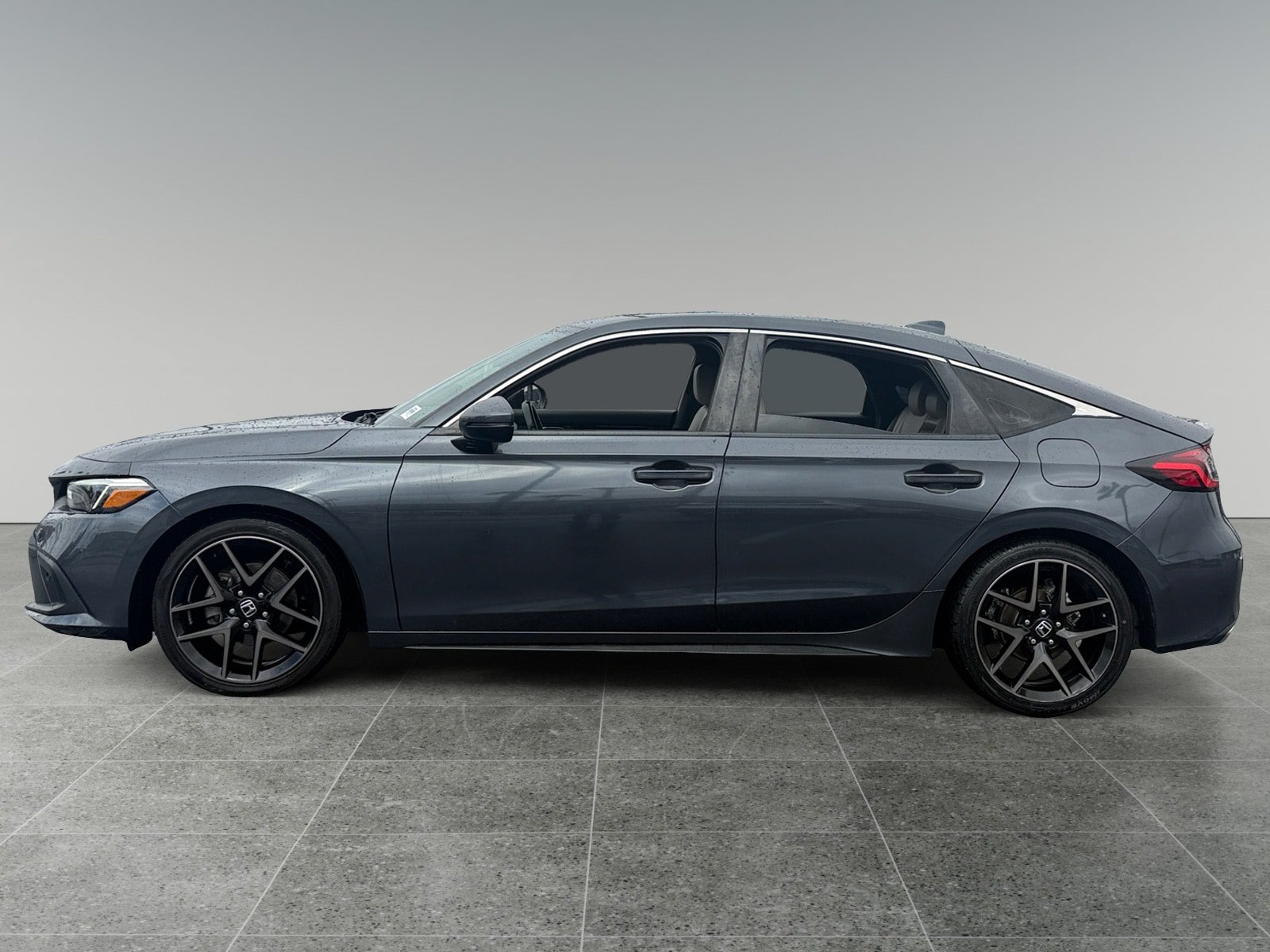 Used 2022 Honda Civic Sport Touring image 2