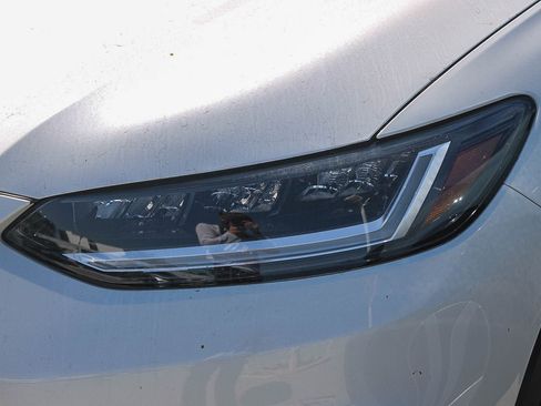 Used 2024 Honda HR-V LX image 7