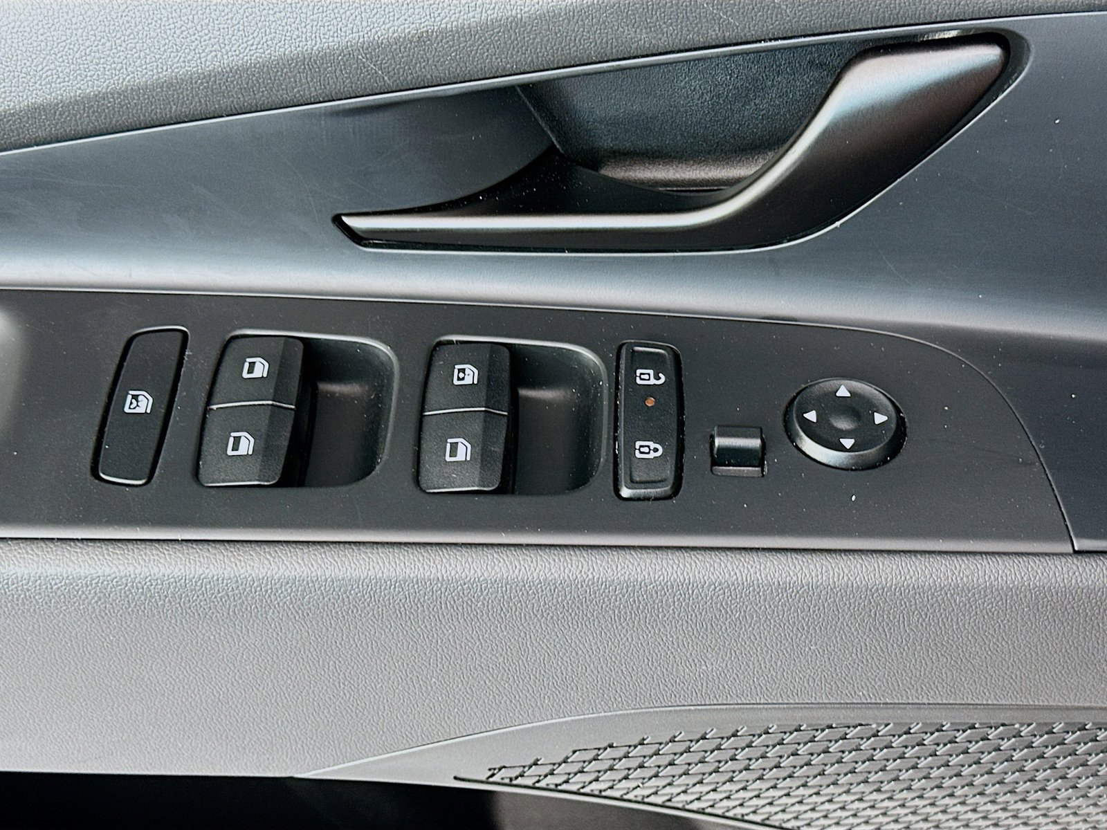 Certified 2026 Hyundai Elantra Sport FWD image 22