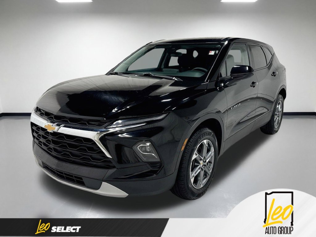 Used 2023 Chevrolet Blazer LT FWD image 1