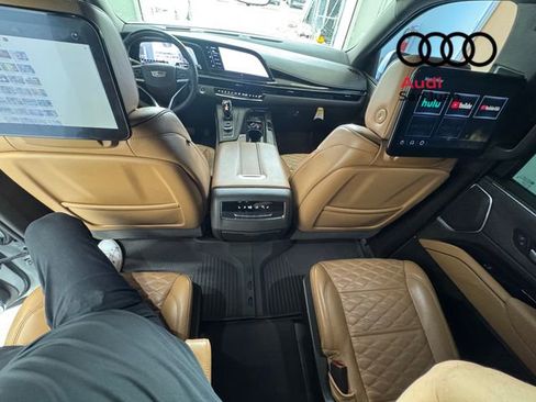 Used 2023 Cadillac Escalade Sport w/ Touring Package RWD image 27