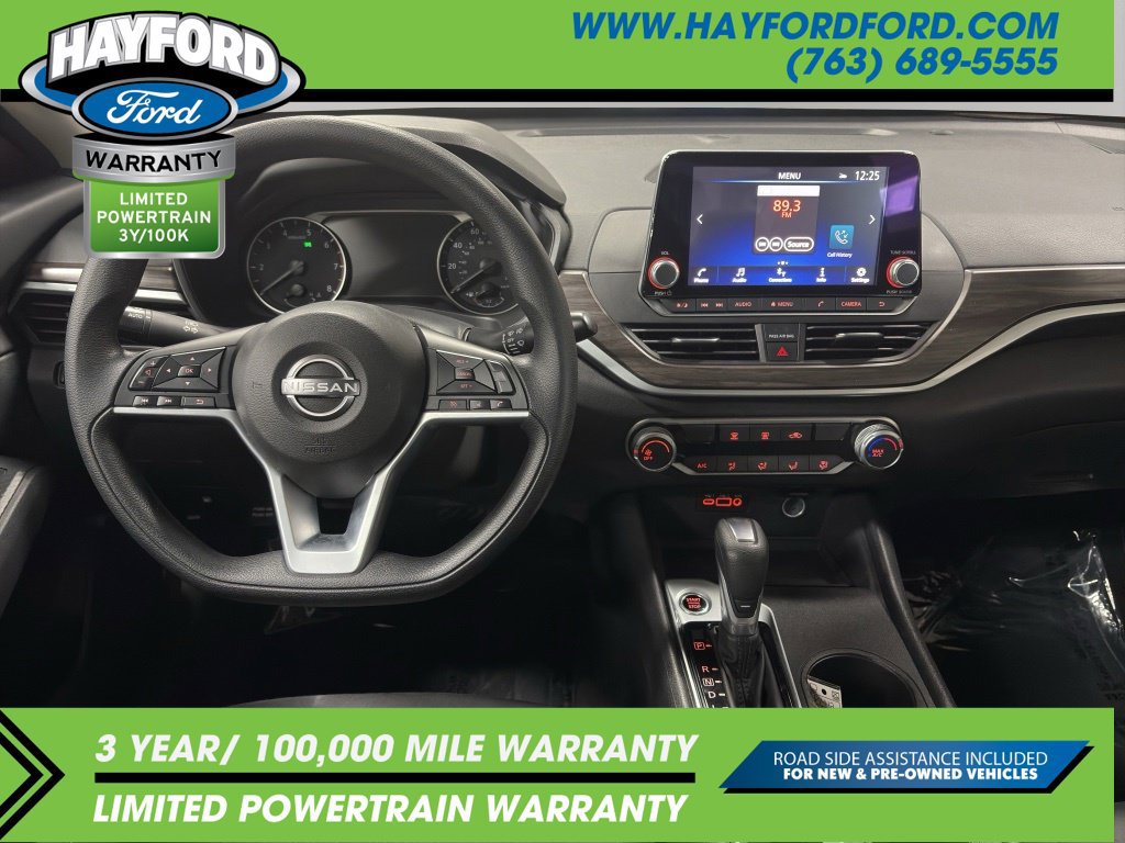 Used 2025 Nissan Altima 2.5 SV FWD image 14