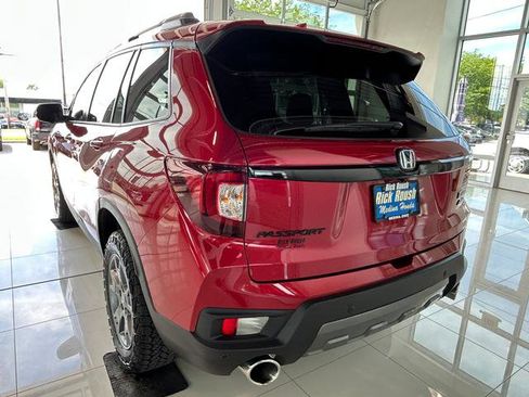 Used 2024 Honda Passport TrailSport image 10