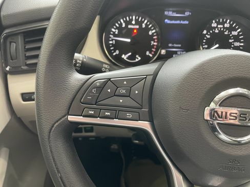 Used 2018 Nissan Rogue Sport SV AWD/4WD image 11