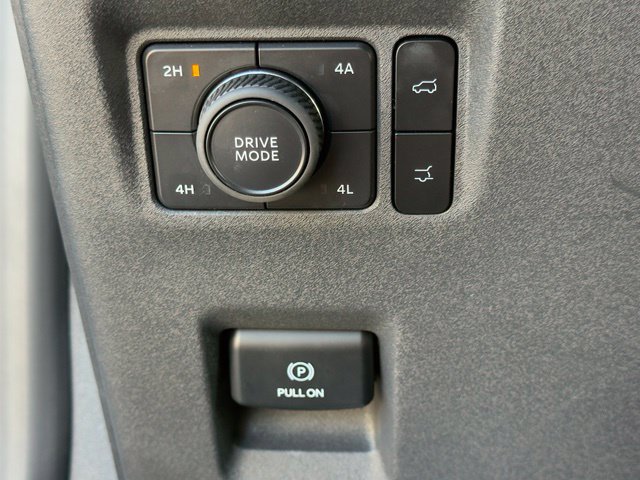 Certified 2025 Ford Expedition Platinum w/ Driver's Package AWD/4WD image 24