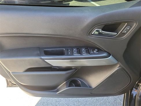 Used 2022 Chevrolet Colorado LT image 16