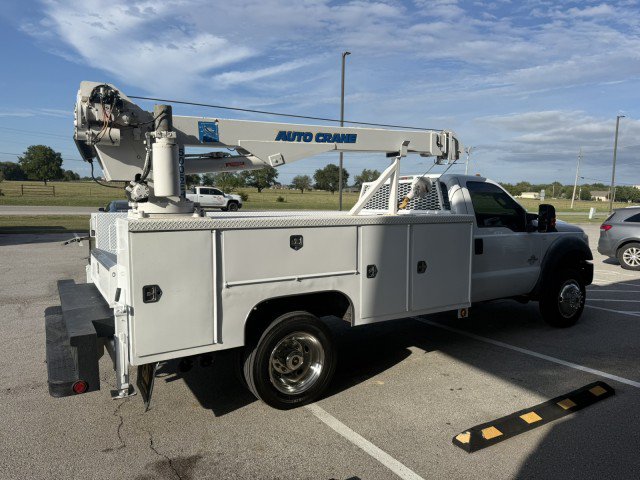 Used 2014 Ford F550 2WD Regular Cab Super Duty image 3