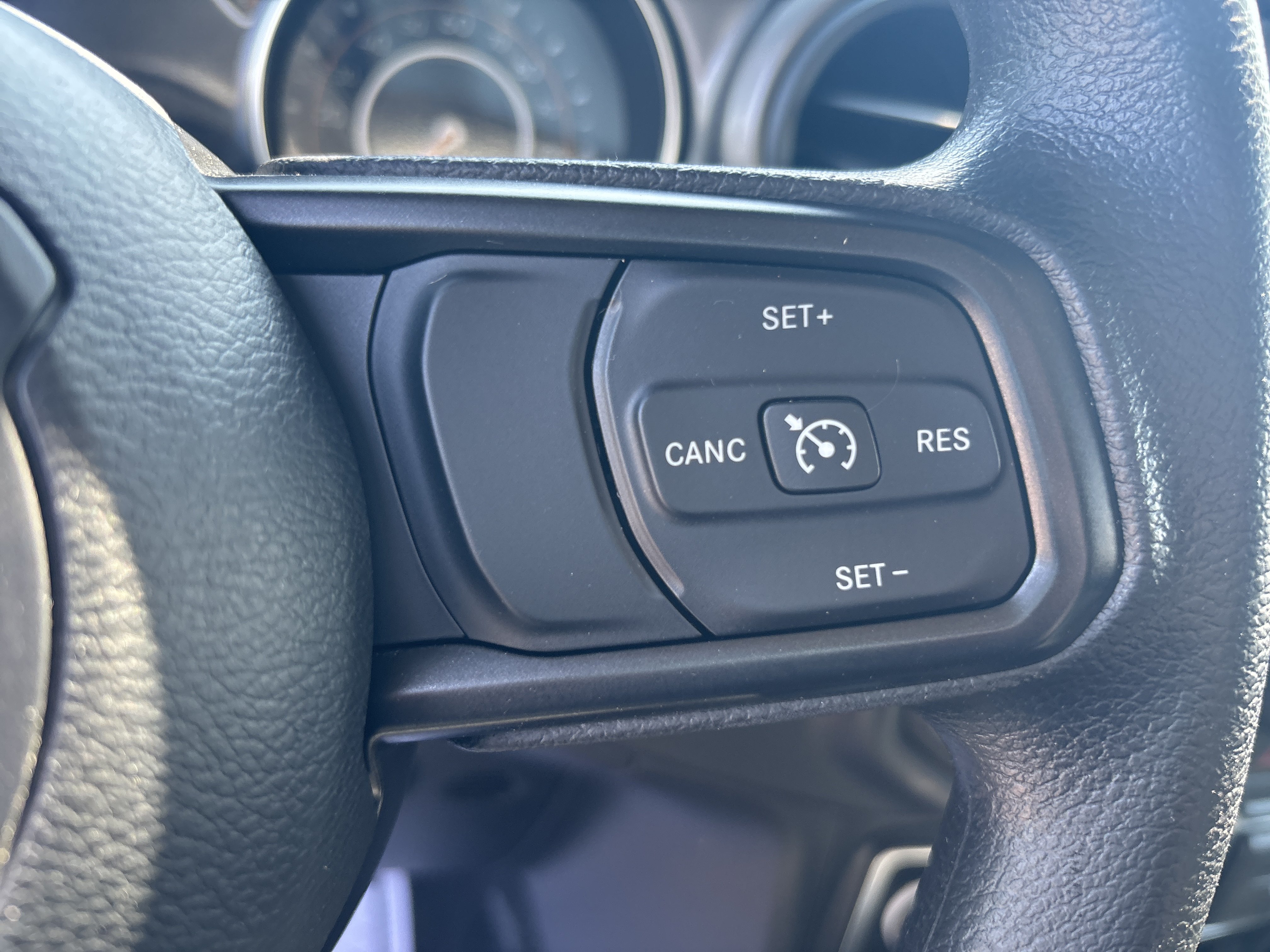 Used 2021 Jeep Gladiator Sport AWD/4WD image 16