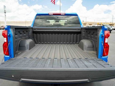 Used 2025 Chevrolet Silverado 1500 Custom RWD image 31
