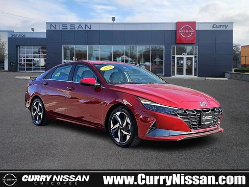 Used 2022 Hyundai Elantra Limited image 1