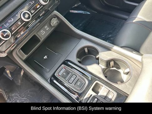 Used 2025 Honda Pilot TrailSport image 15