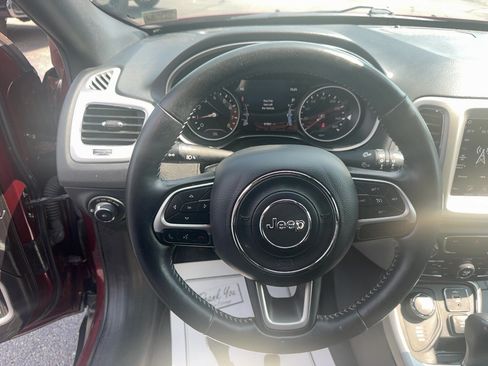 Used 2021 Jeep Compass Latitude w/ Sun and Sound Group AWD/4WD image 14