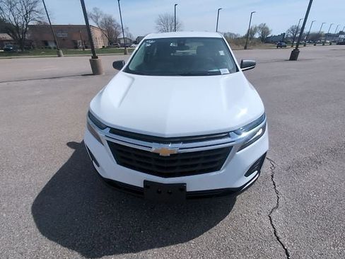 Used 2022 Chevrolet Equinox LS image 8